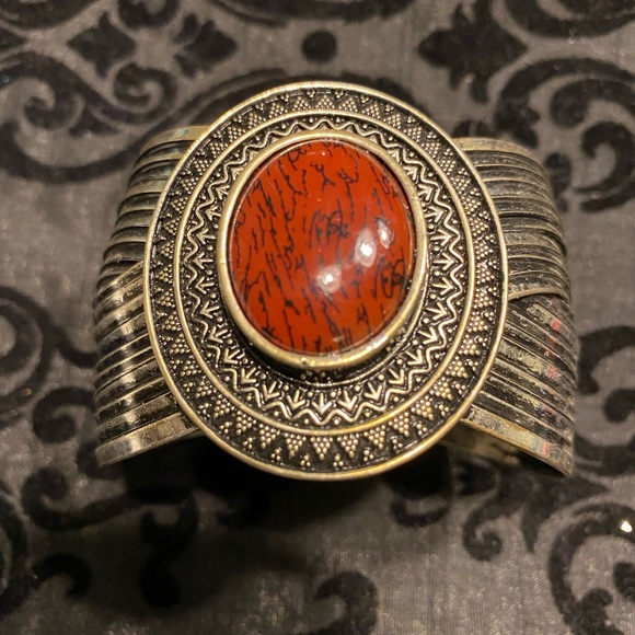 Red necklace and bracelet set - Picture 3 of 3